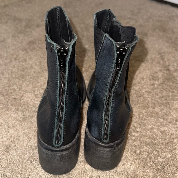 Free People Essential Chelsea Boots - Black Leather Ankle Boots - Picture 5 of 9